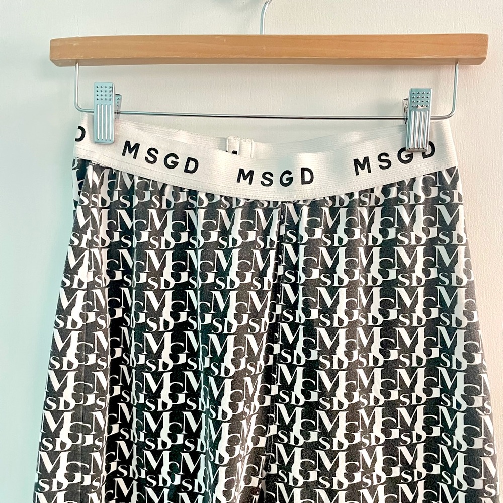 MISSGUIDED BIKER SHORTS